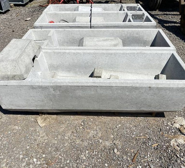 Forden Concrete Water Trough 800